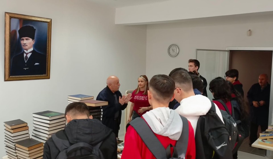 TASEV MTAL ÖĞRENCİLERİ, TASEV KÜTÜPHANESİ ZİYARETLERİNDE TEKNİK TERİMLER ÖĞRENDİ